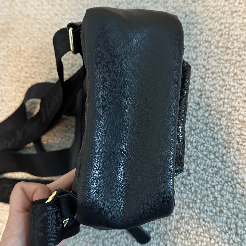 Betsey Johnson Black Sequin mini bag/purse- like new - Picture 8 of 8